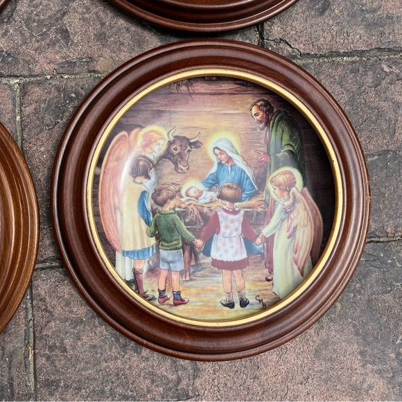 Vintage Plates & Frames. Love Divine, Story, Lord’s My Shepherd, Away in Manger - Picture 2 of 10